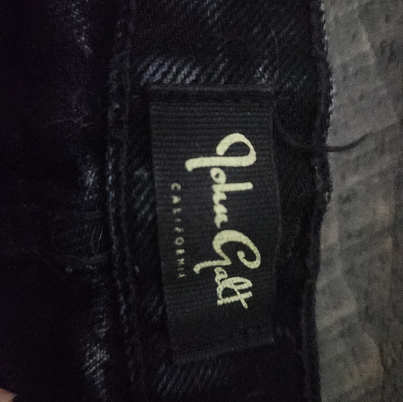 Brandy Melville Jean Shorts - Picture 3 of 4